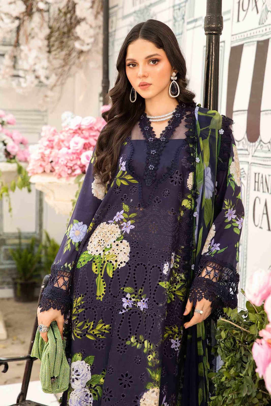 LUXURY EMBROIDERED LAWN 3PCS