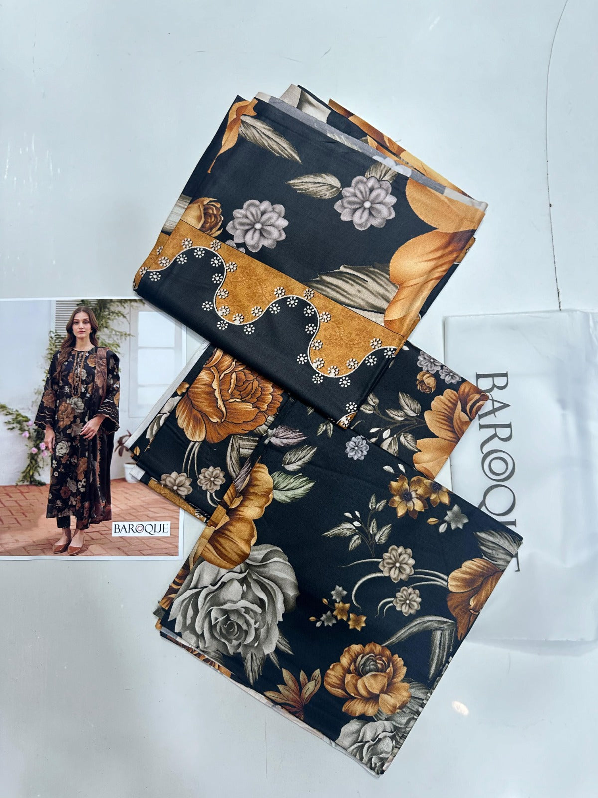 Baroque Linen Allover 3 Piece