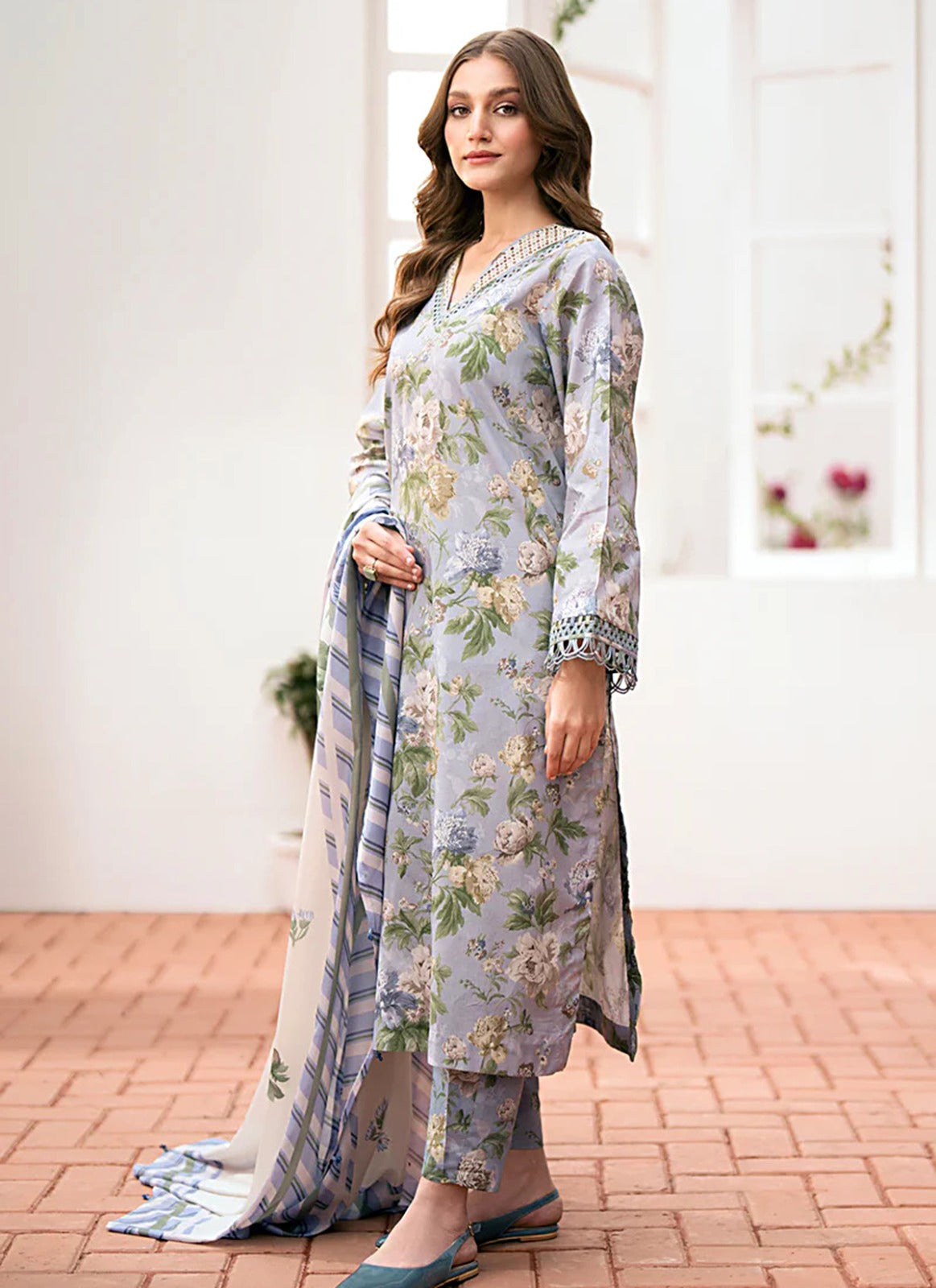 Baroque Linen Allover 3 Piece