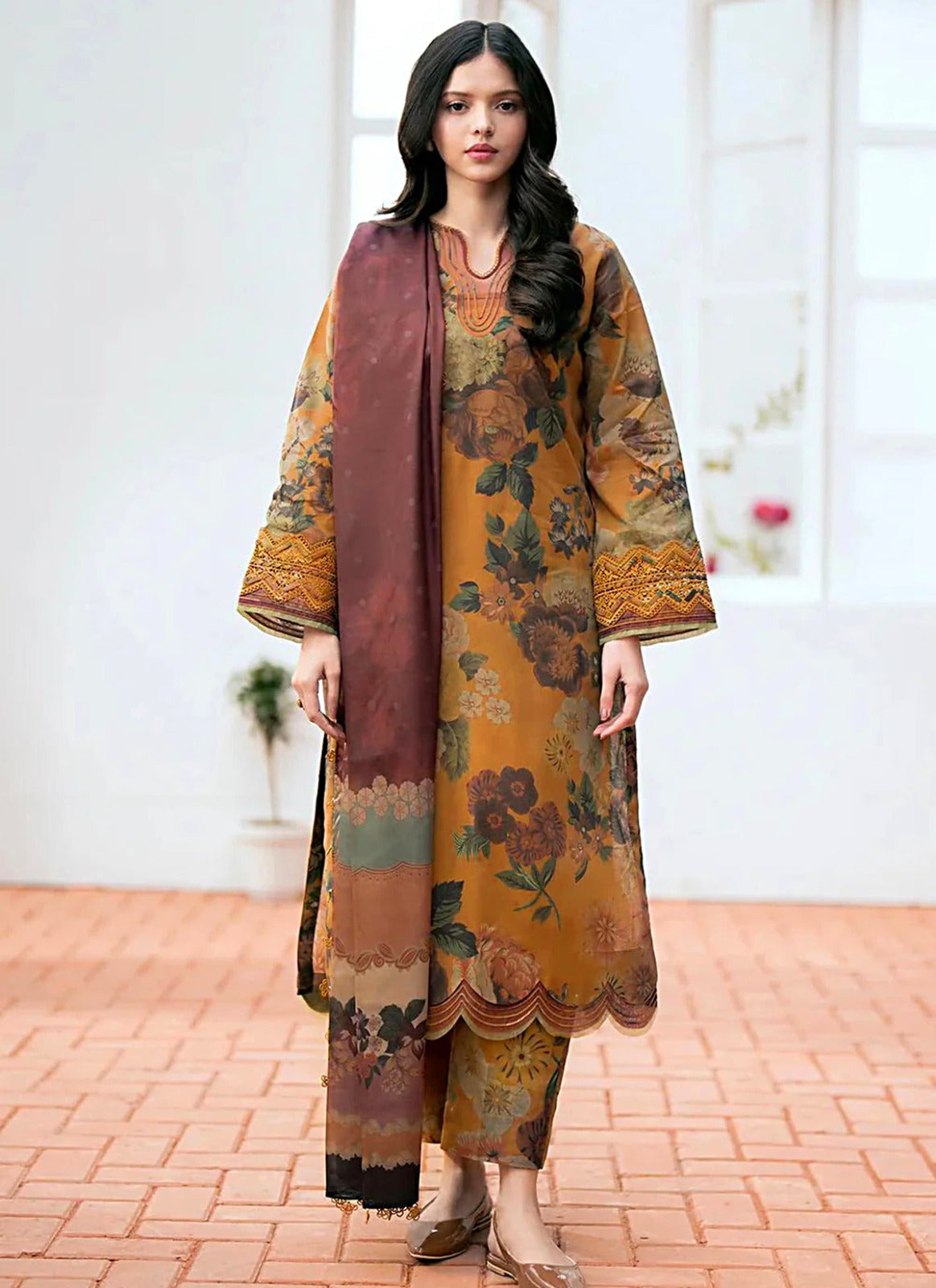 Baroque Linen Allover 3 Piece