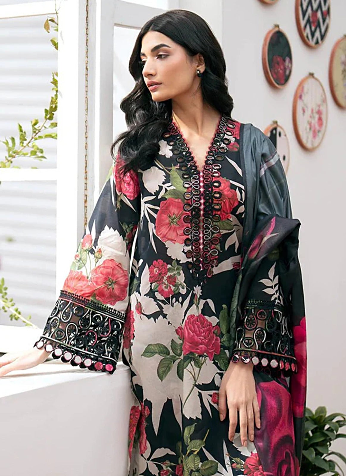 Baroque Linen Allover 3 Piece