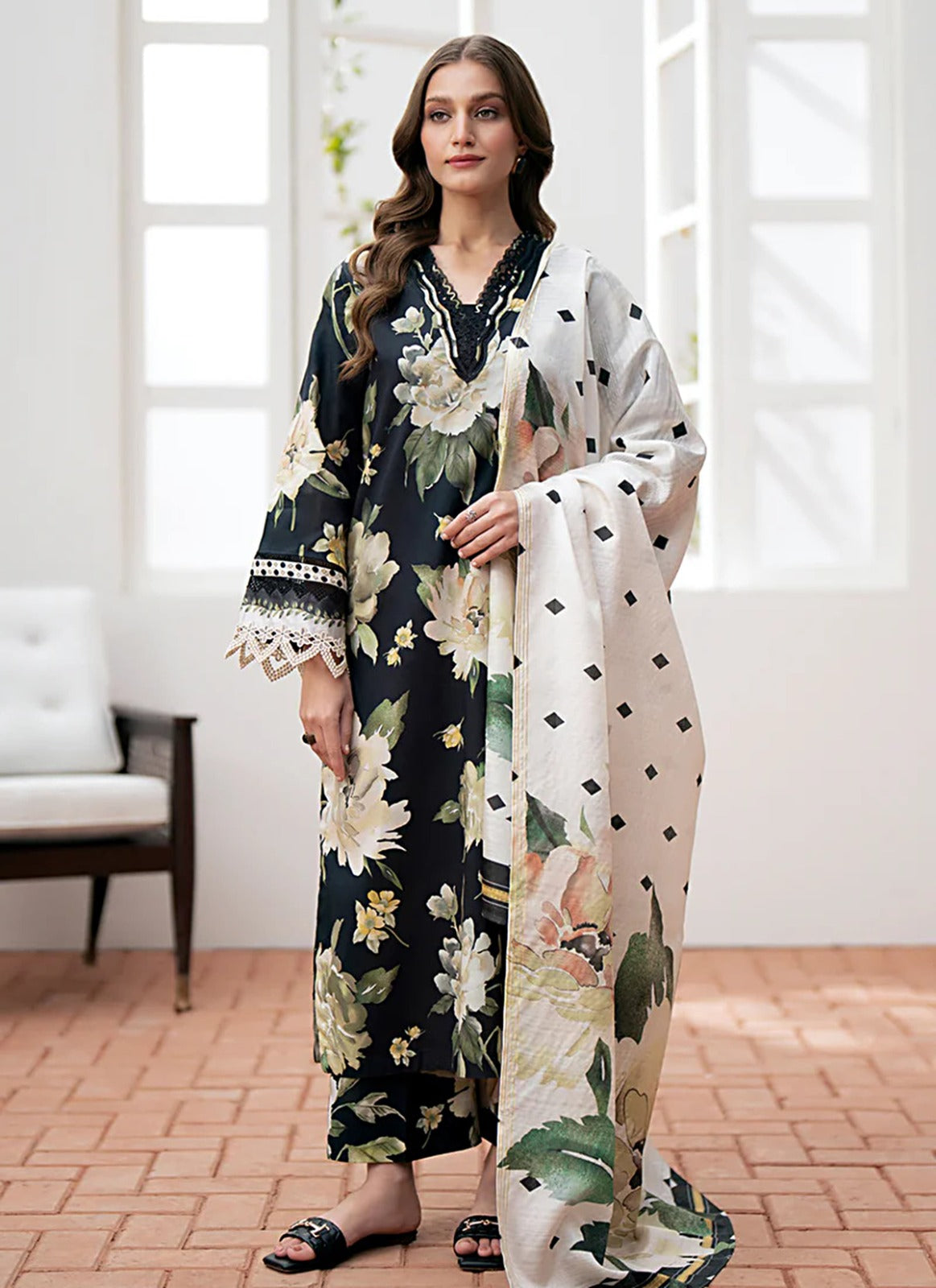 Baroque Linen Allover 3 Piece