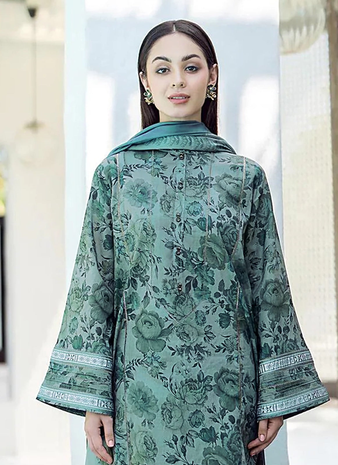 Baroque Linen Allover 3 Piece
