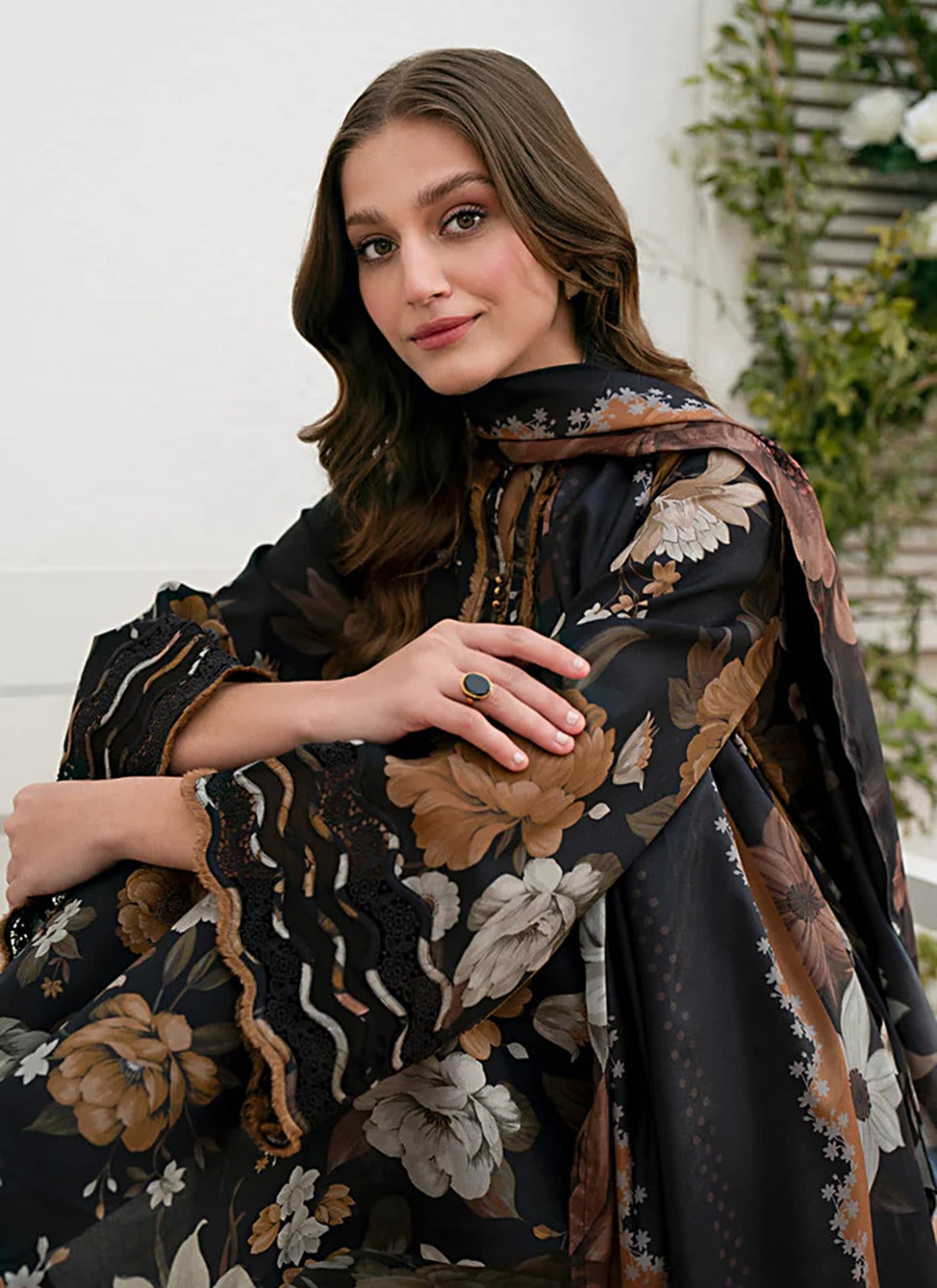 Baroque Linen Allover 3 Piece